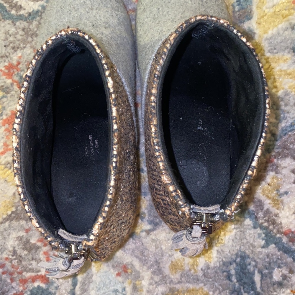 TOMS Lelia Grey Felt Shine Ankle Booties - Picture 6 of 11